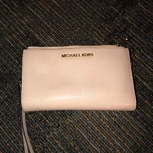 Michael Kors Wallet/wristlet